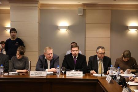 Конкуренция на здоровье москвичей. Коммунисты провели круглый стол по проблеме установки радиомачт
