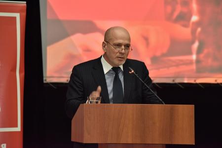«Правда»: Опора на коллектив и на справедливость