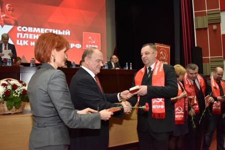 «Правда»: Опора на коллектив и на справедливость