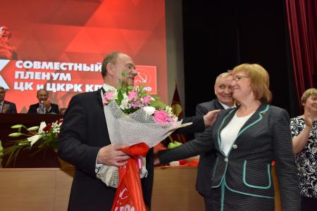 «Правда»: Опора на коллектив и на справедливость
