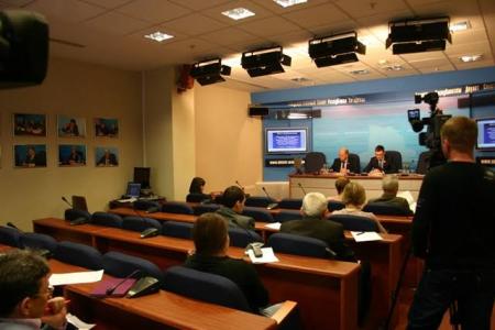 Казань. Фракция КПРФ провела пресс-конференцию в Государственном Совете Республики Татарстан