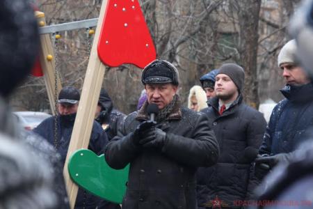 Провокаторы на встречах Валерия Рашкина с москвичами работают за еду