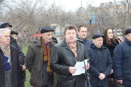 Участники митинга КПРФ потребовали навести порядок в Волгоградской области и отправить правительство Медведева в отставку