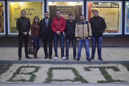 Волгоградская область. Комсомольцы города Волжского посетили "капустник" Волжского драматического театра