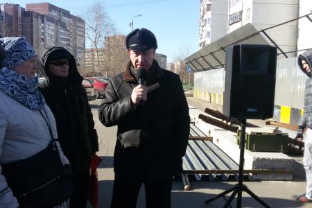 Москва. Жители «дома с трещиной» и Валерий Рашкин продолжают бороться против незаконного строительства