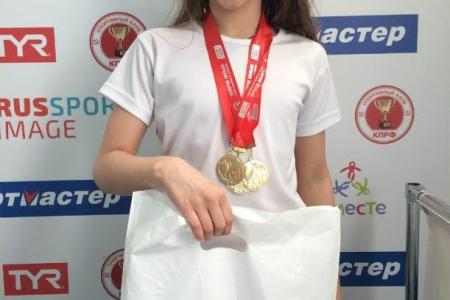 Калуга. Соревнования по плаванию спортклуба КПРФ собрали более двухсот  юных участников