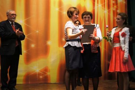 Курган. Коммунисты поздравили женщин с Днем 8 Марта