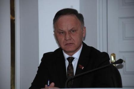 Руководитель фракции КПРФ в Ставропольской краевой Думе Виктор Лозовой: местные власти ставят фермерам палки в колёса!