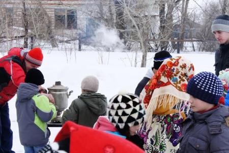 Курганская область. Коммунисты помогли проводить зиму новоильинцам