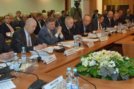 Коммунисты в Госдуме приняли участие в круглом столе на тему «Развитие промышленной переработки техногенного сырья в России»