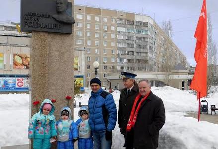 Оренбургская область. Коммунисты почтили память генерала-полковника А.И. Родимцева 