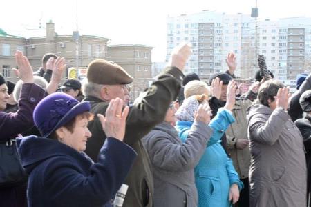 Саратов. Требования мостовиков: рабочий контроль над предприятием и восстановление СССР!