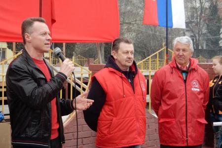 Севастопольские коммунисты отметили в Балаклаве масленицу