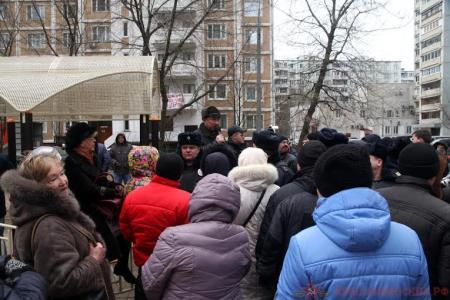 Провокаторы на встречах Валерия Рашкина с москвичами работают за еду