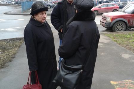 Москва. А.В. Потапов провел встречи с жителями района Богородское