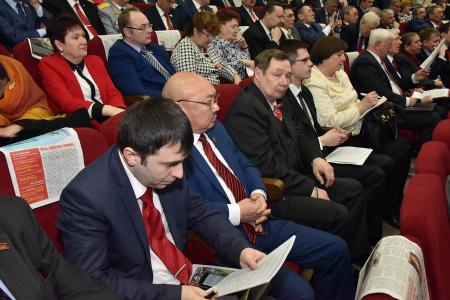 «Правда»: Опора на коллектив и на справедливость