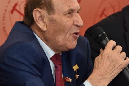 «Правда»: Опора на коллектив и на справедливость