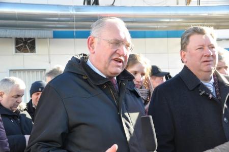 Коммунисты отправили 52-й гуманитарный конвой в Новороссию
