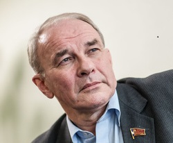 Вячеслав Тетёкин: Минсельхоз снова бьет по крестьянству. Видео KPRF.TV