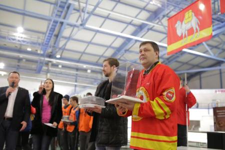 Челябинская область. Депутаты-коммунисты приняли участие в турнире по хоккею в валенках