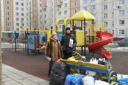 Жители московского района Южное Медведково собрали гуманитарную помощь Донбассу