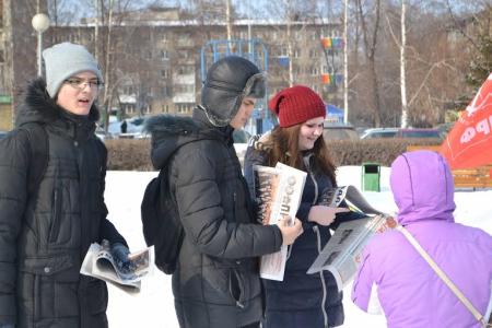 Кемеровская область. Коммунисты Новокузнецка провели митинг, посвящённый 63-ей годовщине со дня смерти Иосифа Виссарионовича Сталина