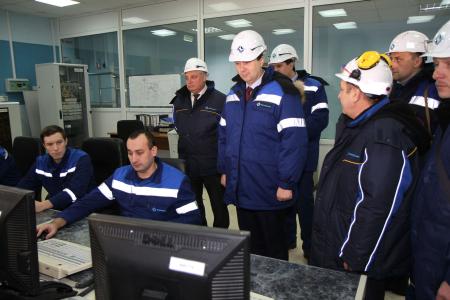 Олег Лебедев встретился с рабочими химического комбината «Азот» в городе Новомосковске Тульской области