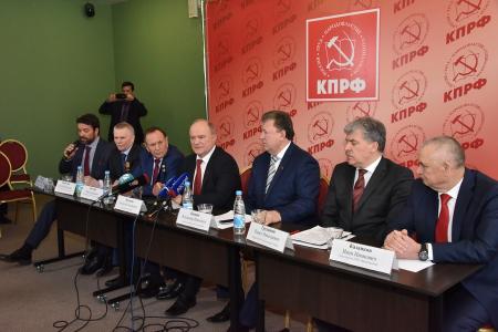 «Правда»: Опора на коллектив и на справедливость