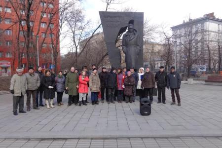 Жители Хорошевского района и московские коммунисты выступают против сноса гаражей и строительства на их месте "народного парка" под линией электропередач