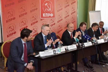 «Правда»: Опора на коллектив и на справедливость