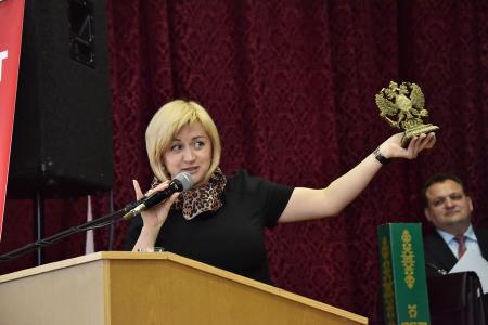 «Мы должны сплотить все патриотические силы и восстать против этого безумия». Г.А. Зюганов обратился к Всероссийскому женскому форуму с просьбой поддержать КПРФ на предстоящих выборах