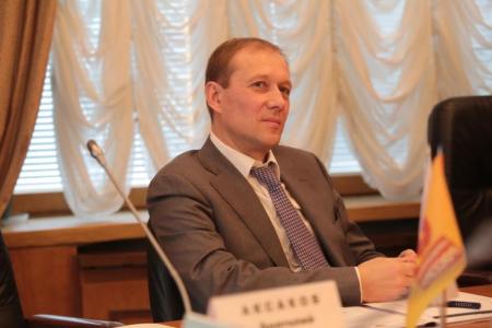 Г.А. Зюганов: «Государство должно быть социальным и ответственным!». Лидер КПРФ выступил на «круглом столе» в Госдуме