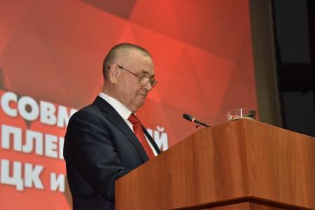 «Правда»: Опора на коллектив и на справедливость