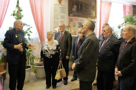 Курганская область. Активисты КПРФ посетили музей локомотивного депо