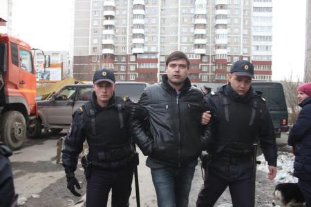 Свердловские коммунисты, выступившие против точечной застройки, подверглись незаконному задержанию!