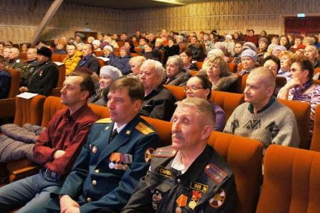 Первый секретарь Курганского обкома КПРФ В.А. Кислицын принял участие в праздновании Дня внутренних войск в Катайске