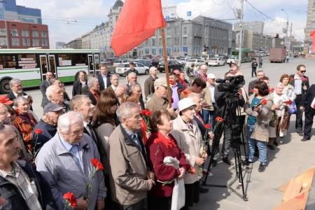 Новосибирские коммунисты отпраздновали 146-летие Владимира Ильича Ленина