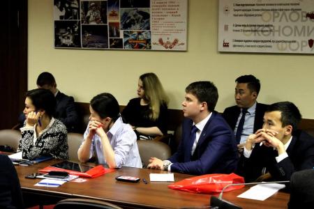 Иван Мельников провел встречу со студентами – участниками проекта «Российская школа политики»