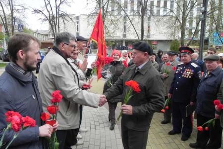 Белгородские коммунисты и их сторонники  отметили день рождения Ленина