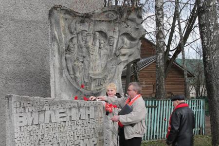 Псковское областное отделение КПРФ торжественно отметило 146-ю годовщину со дня рождения В.И. Ленина