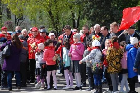 Ставропольские коммунисты возложили цветы к памятнику В.И. Ленину