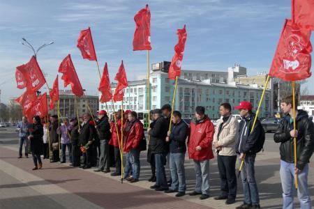 Курские коммунисты почтили память вождя мирового пролетариата