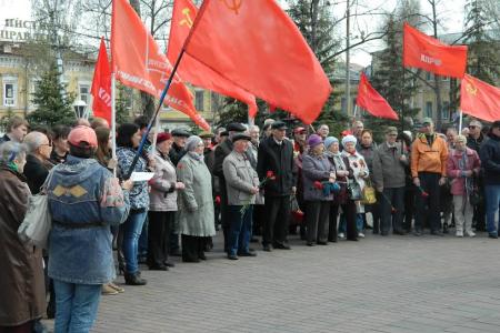 В Самаре прошло возложение цветов в честь Дня рождения В.И. Ленина