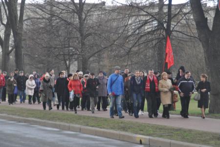 Санкт-Петербург. Д.Г. Новиков возложил цветы к памятнику Ленину у Смольного