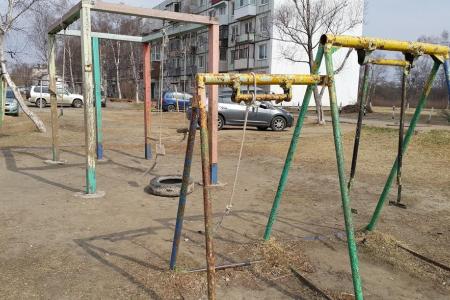 Приморский край. Жители посёлка Угловое просят депутата-коммуниста Госдумы Алексея Корниенко защитить их от равнодушия и бездействия властей