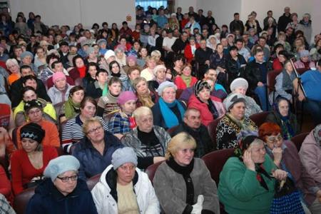 Республика Татарстан. Депутат-коммунист Х.Г. Миргалимов встретился в Чистополе с жильцами аварийных домов