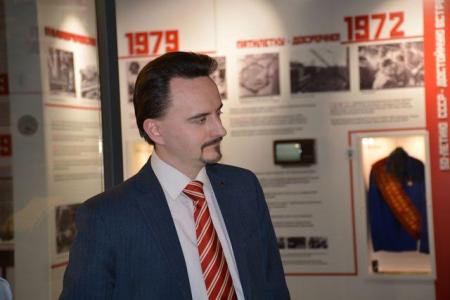 Вологодская область. Секретарь ЦК КПРФ М.С. Костриков в Череповце