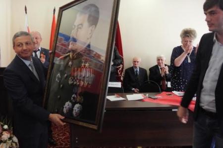 Отчетная Конференция Северо-Осетинского Республиканского отделения КПРФ прошла под девизом: Вместе мы победим!