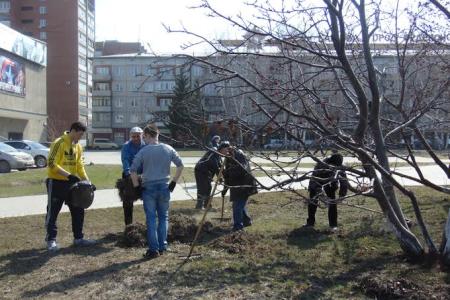 Алтайский край. Коммунисты города Барнаула провели Ленинский субботник