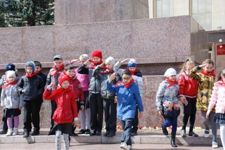 Ставропольские коммунисты возложили цветы к памятнику В.И. Ленину